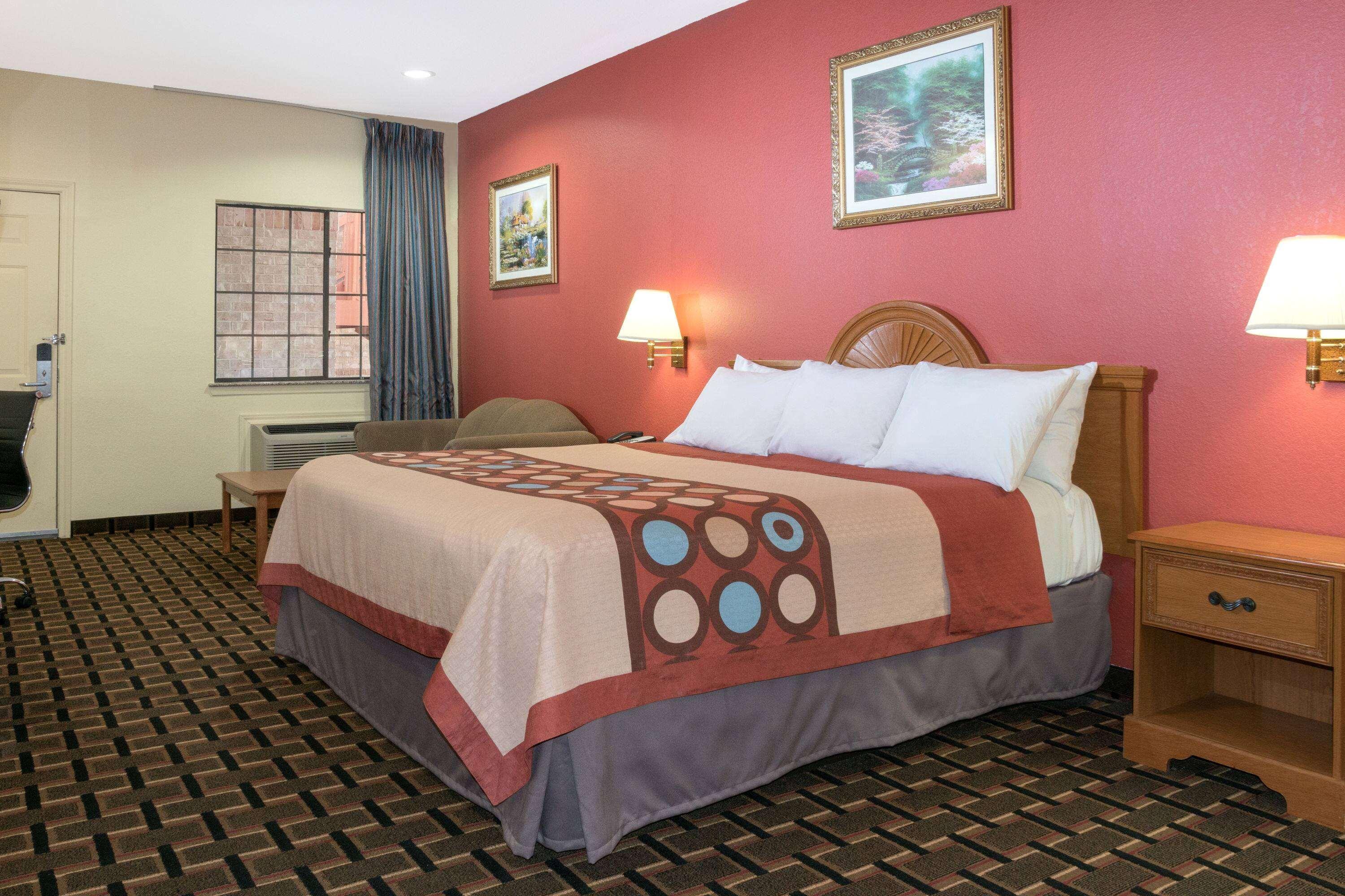 Super 8 By Wyndham Stafford Sugarland Area Hotel Екстериор снимка