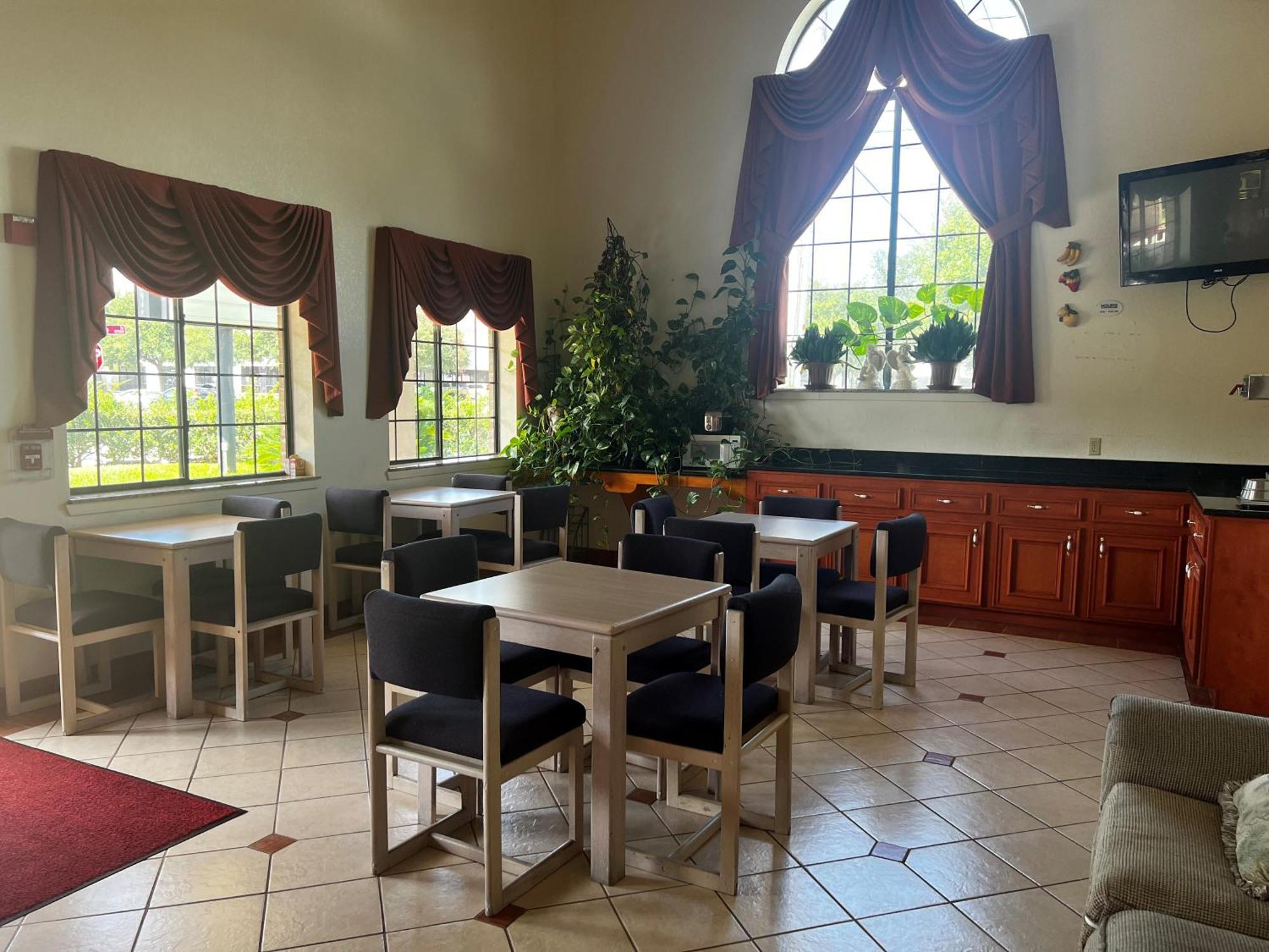 Super 8 By Wyndham Stafford Sugarland Area Hotel Екстериор снимка